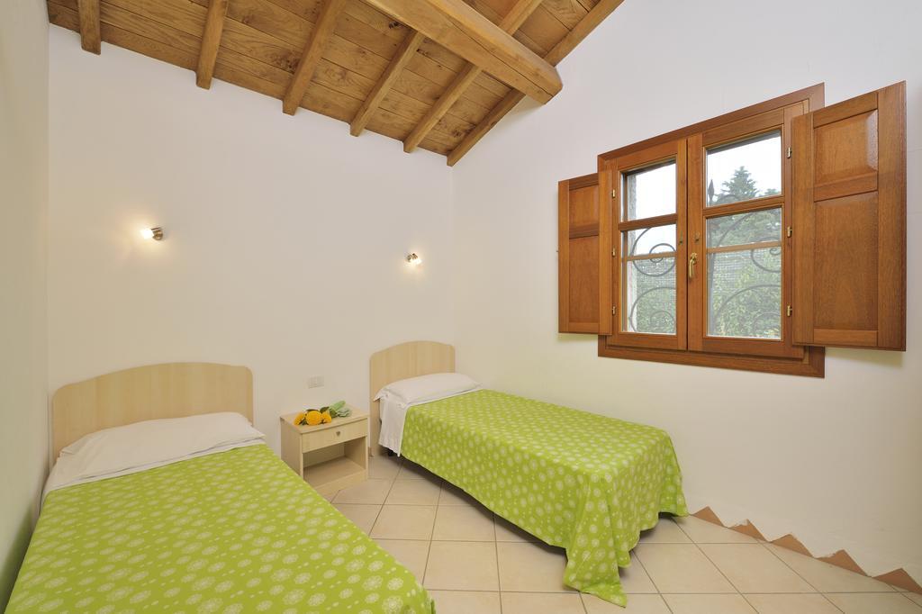 Residence Le Zagare San Teodoro  Værelse billede