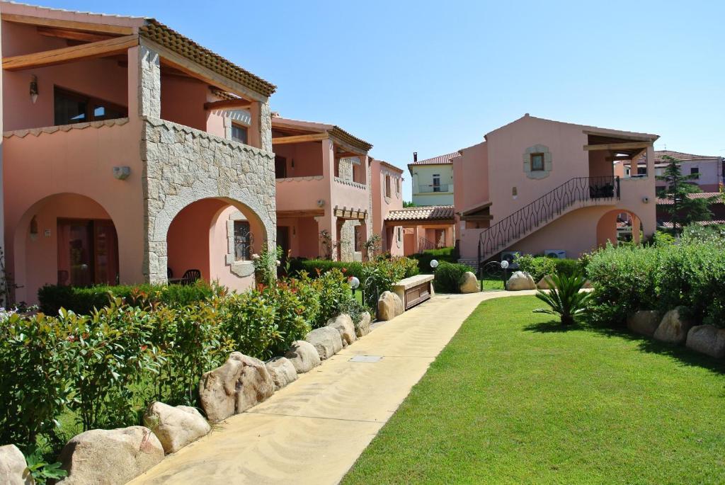 Residence Le Zagare San Teodoro  Eksteriør billede