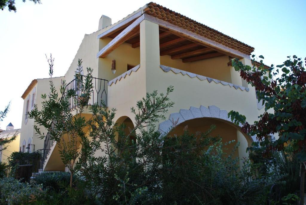 Residence Le Zagare San Teodoro  Eksteriør billede
