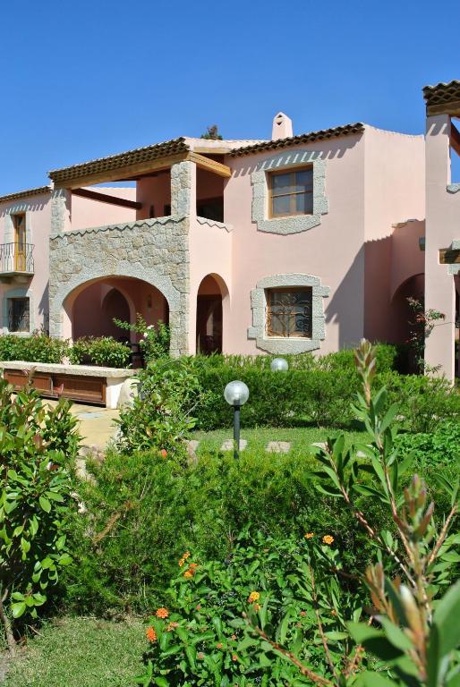 Residence Le Zagare San Teodoro  Eksteriør billede